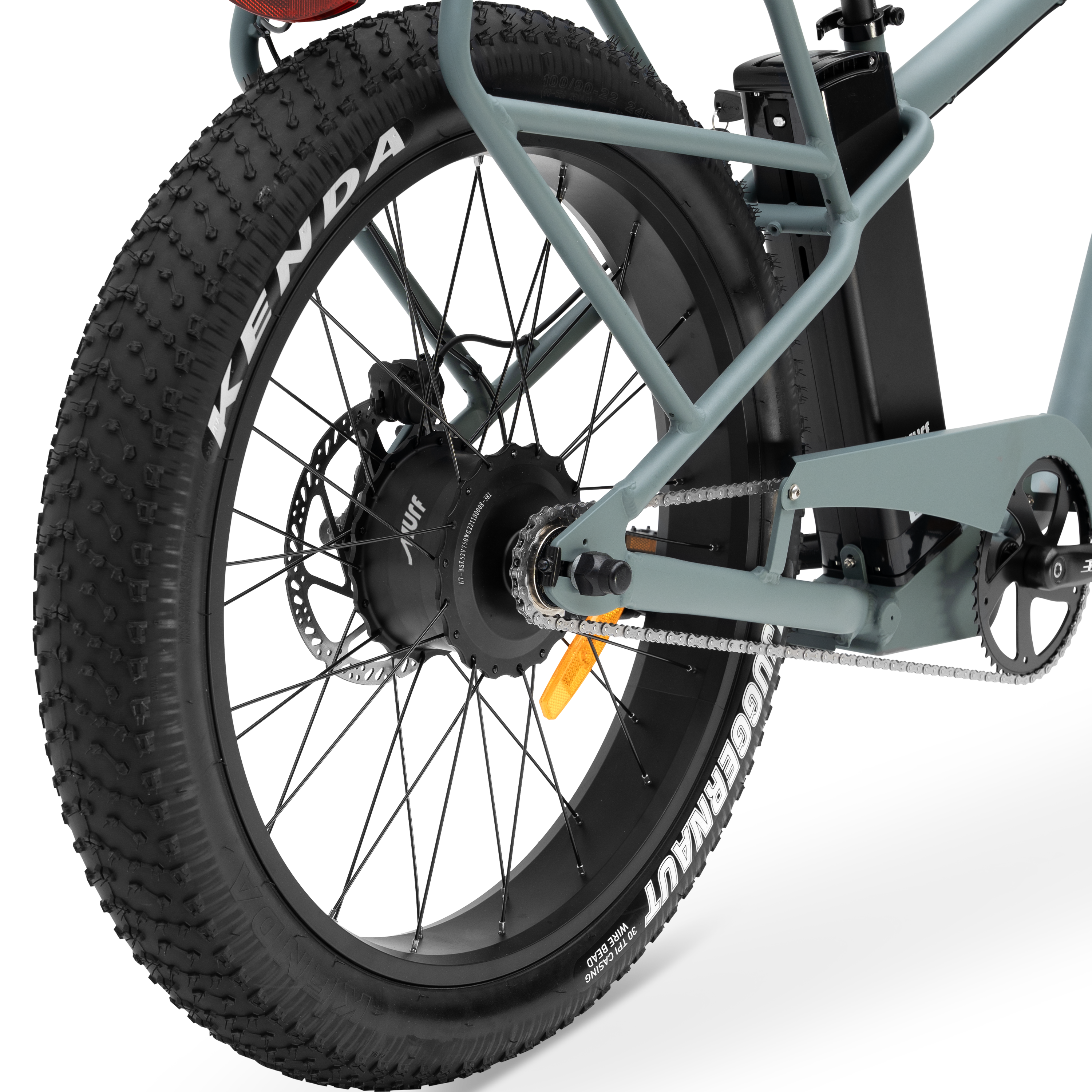 081023_ALPHA_SB_DETAIL_FAT_TIRE