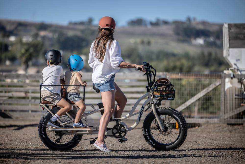 102023_MURF_KELLY_LEVEQUE_HIGGS_CARGO_22_1