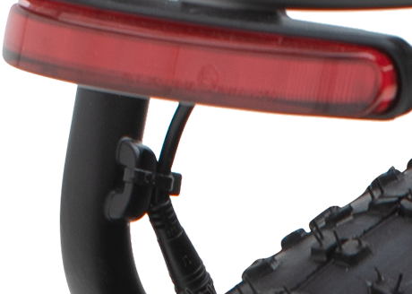 102025_ALPHA_ST_BLK_DETAIL_TIRE_42361e30-c934-4ba6-9a81-b7cfa9b11d75